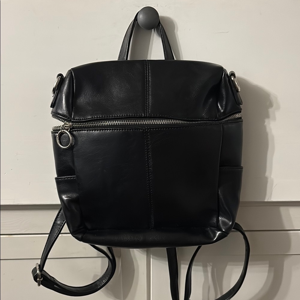 LA Express Black faux Leather Bag with Silver Accents